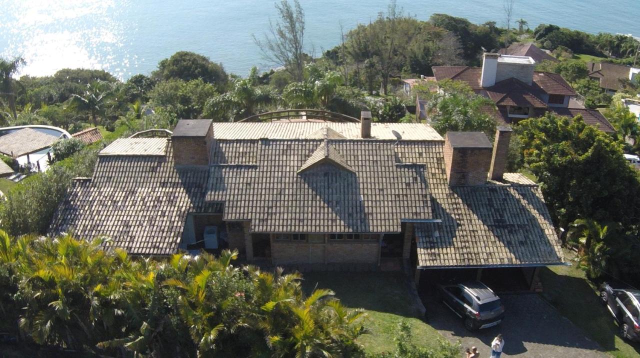 Luxury Suites Vila Indonesia Гаропаба Экстерьер фото