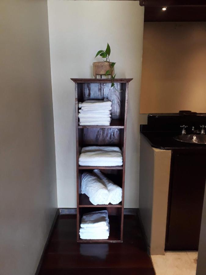 Luxury Suites Vila Indonesia Гаропаба Экстерьер фото